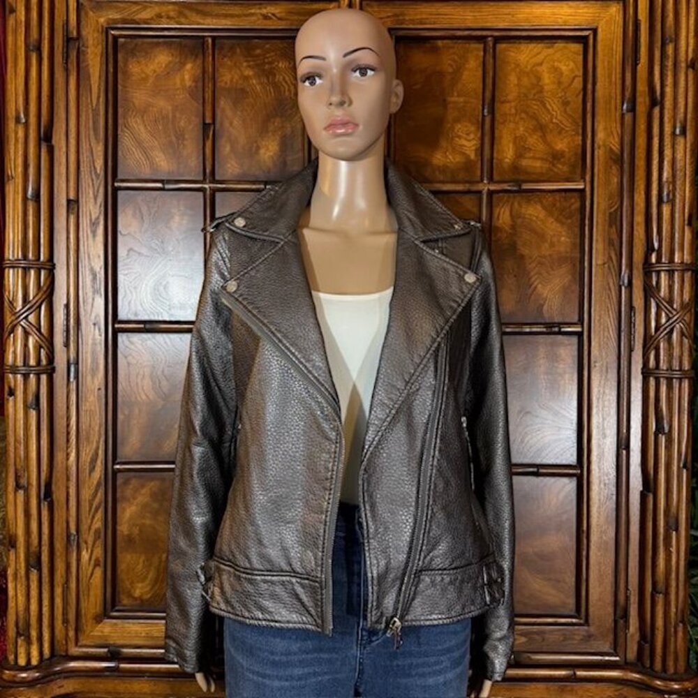 Jessica Simpson Gunmetal Pebble Faux Leather Moto Biker Jacket w/Feather Pendant